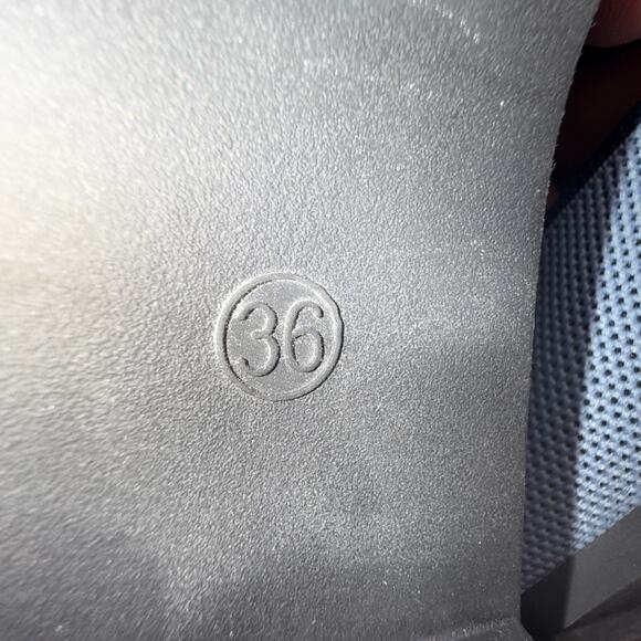 Size 5 US / 36 UK - Women’s Blue Flats Shoes - Picture 7 of 7